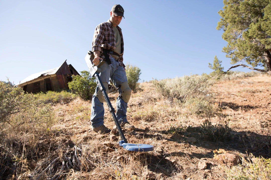 How To Use A Metal Detector For Beginners - A Beginner's Guide
