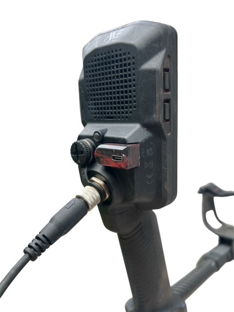 Detecting Adventures MantiMag – Magnetic Charging Adapter for Minelab Detectors - Treasure Coast Metal Detectors